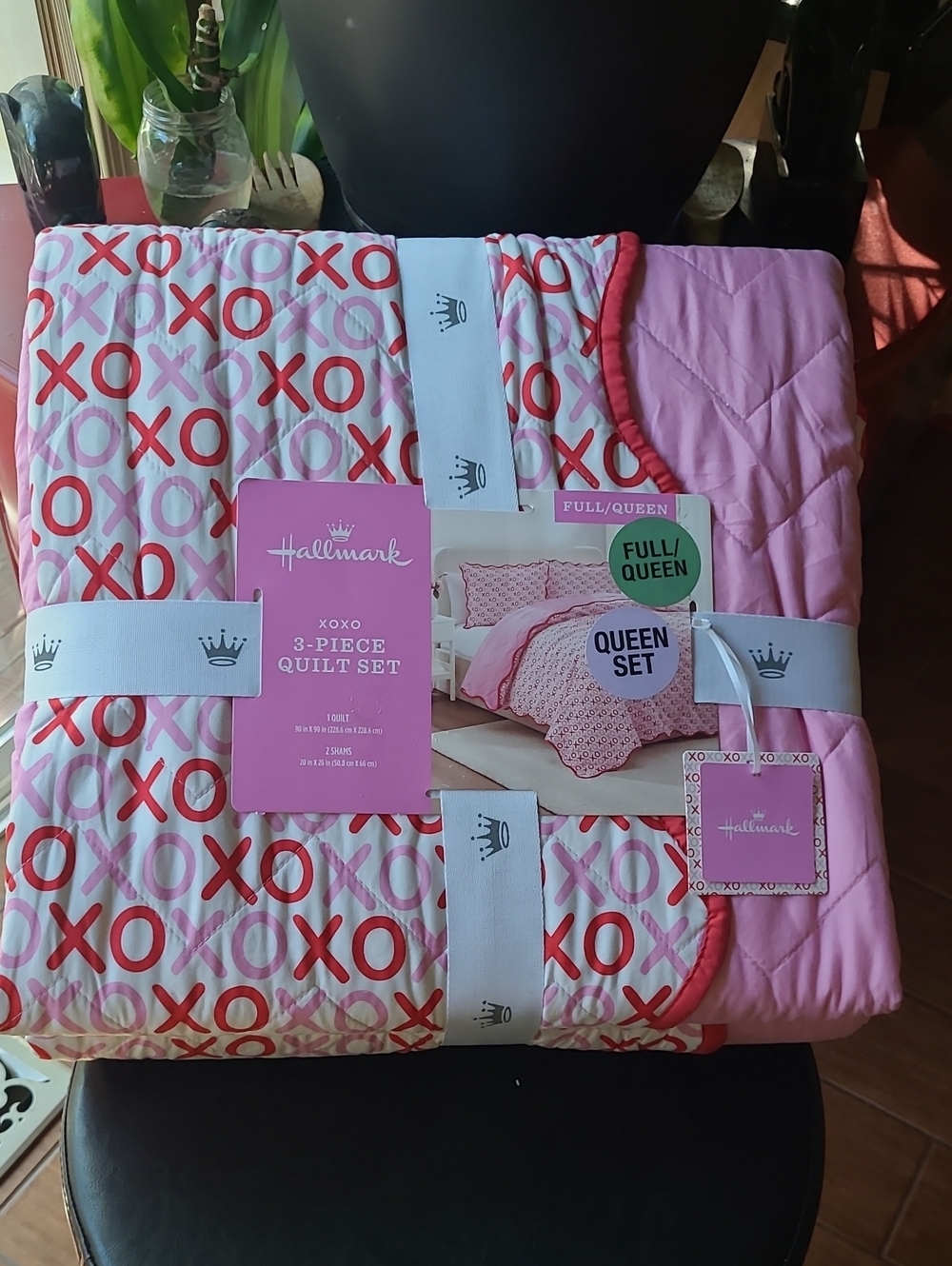 Hallmark XOXO Queen Quilt Set